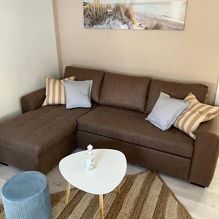 Apartment Banana Jack